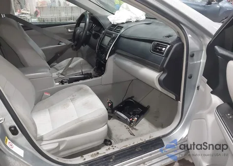 2015 Toyota Camry Hybrid Le z USA, uszkodzony, nr VIN 4T1BD1FK0FU142809